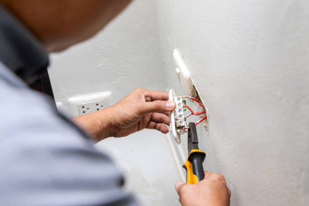 Best Affordable Emergency Electrician  in Hoover, AL